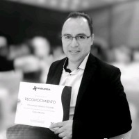 Emmanuel Velazco Cavases