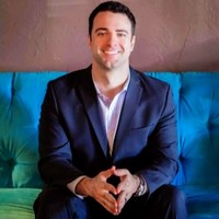 Zach McKinnon, MBA