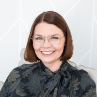 Riikka Tietäväinen-Arola