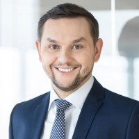 Kamil Kowa, Mrics