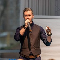 Евгений Иванов