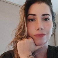 Thais Faria