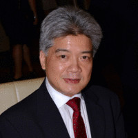 Garnet Lee