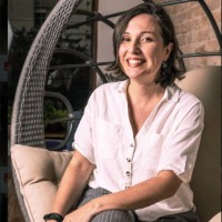 Viviane Pires Carvalho