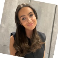 Ella Bloomberg
