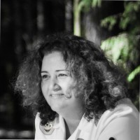Paula Cristina Santos