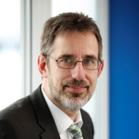Dr. Thomas Becker