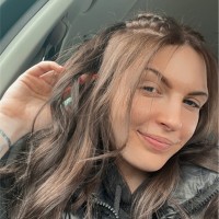 Courtney Hoxholli