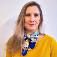 Karen Perreau