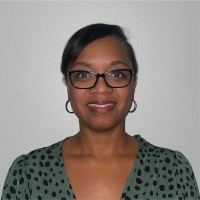 Tiombi Hinton, Mba