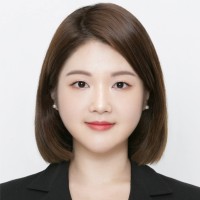 Helen Lee