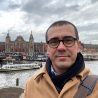 Metin Özhan