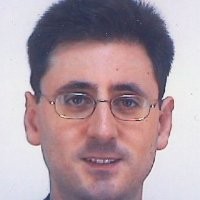 Roberto González