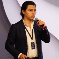 Carlos Macías