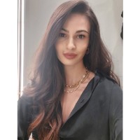 Esra Çakır