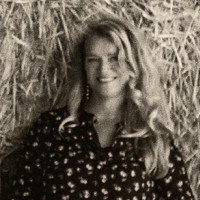 Suzy Dexter
