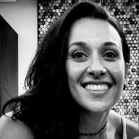 Flávia Santos Romeu