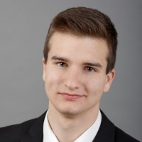 Péter Kolontári