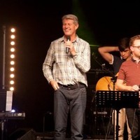 Pastor Mike Robins