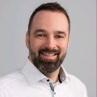 Robert Paroczai