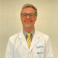 Dr. Julio Solari Angelo