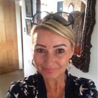 Julie Roberts