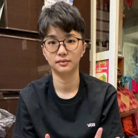 黃郁雯