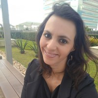 Fernanda Gomide