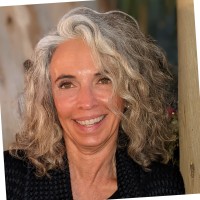 Stephanie Wall