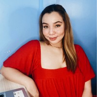 Nikki Viola