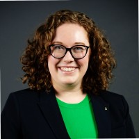 Caitlin Hof, Md