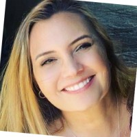 Cristiane Sucharski Almeida