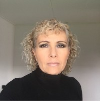 Elena V.