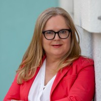 Mag. Sigrid Decker