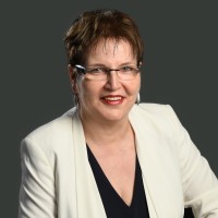 Angelika Hoell