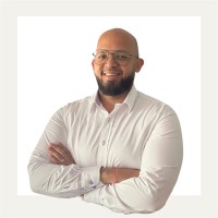 Dennerick Carrera, Mba