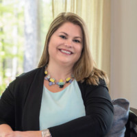 Lindy Russell
