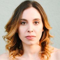Lara Parker