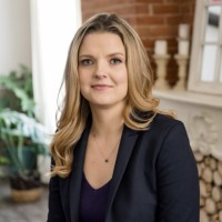 Elina Martin, Mba