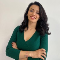 Özlem S.