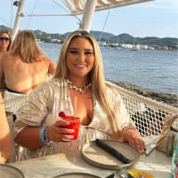 Olivia Groves