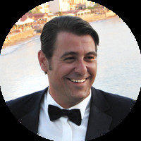 Γιάννης Οικονόμου