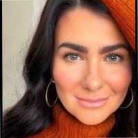 Kat Gaines - Van Apeldoorn