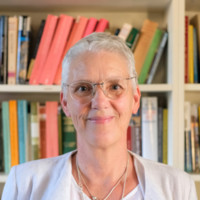 Anneke Oppewal