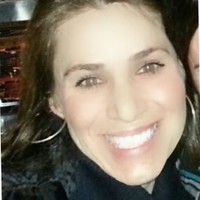 Suzanne Wolf