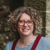 Lucinda Bray
