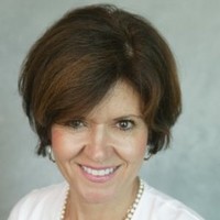 Julie Everett