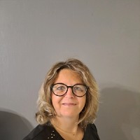 VANESSA DESCHAMPS