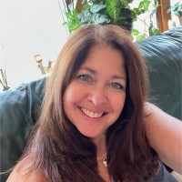 Lori Lesser