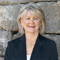 Margaret Woo